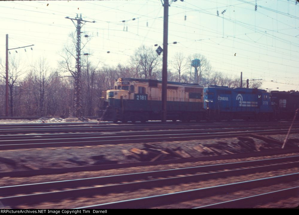 CR 2181, 2178 leaving Bayview Yard